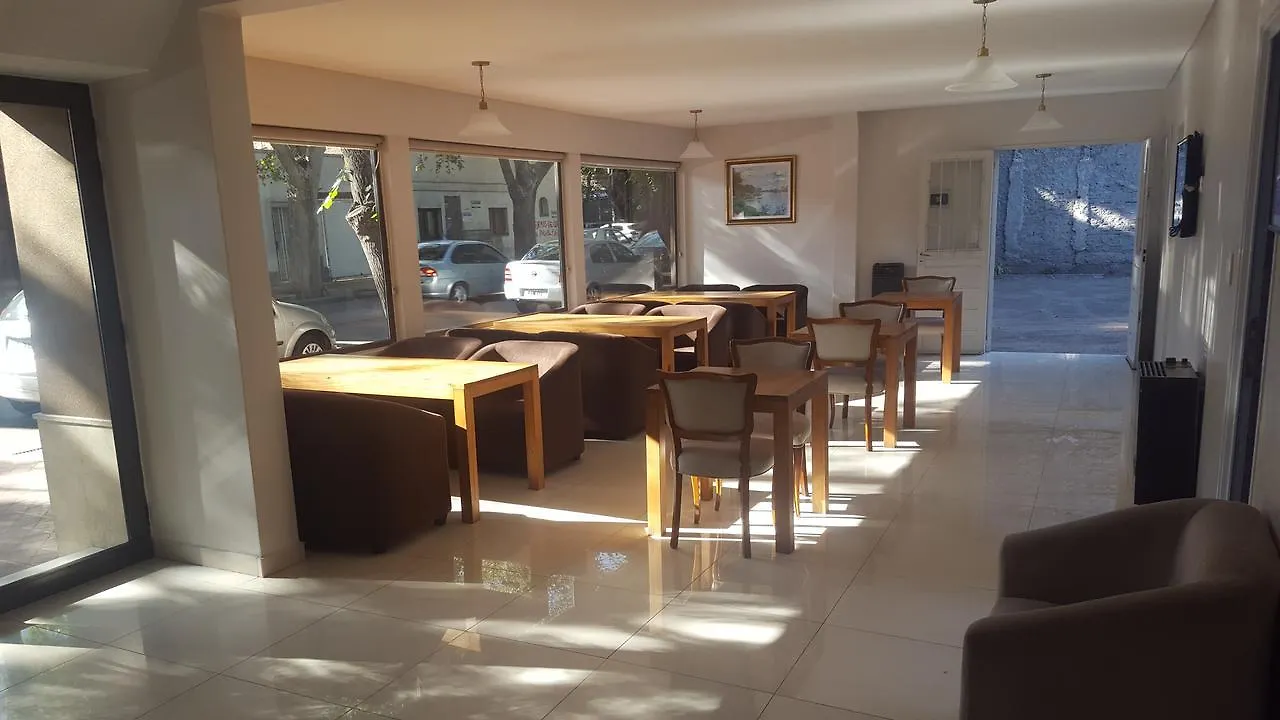 Hotel Universal Mendoza 2*,